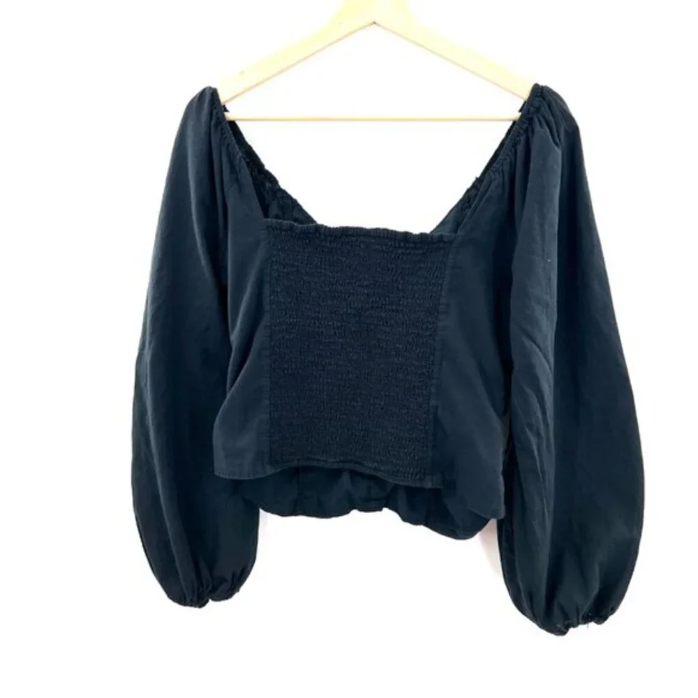 Abercrombie & Fitch‎ cropped puff sleeve poet blouse smocked peasant top black L